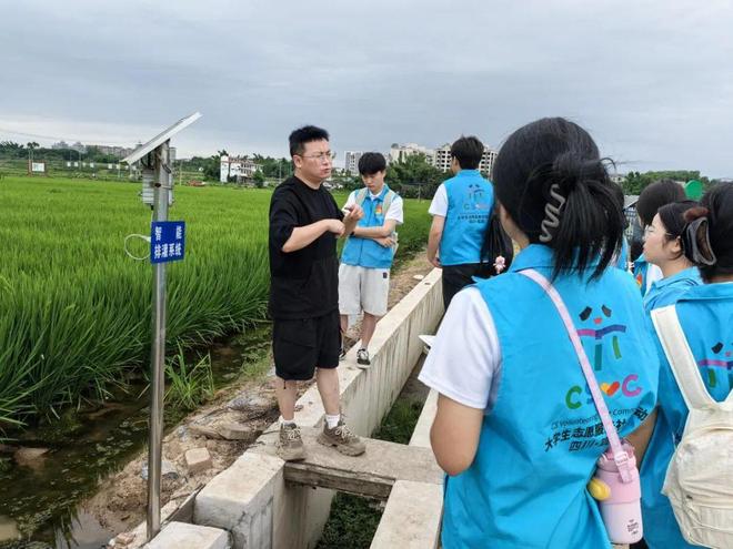 能乡村振兴青春力量书写绿色答卷开元棋牌暑期三下乡绿材科技赋(图4)