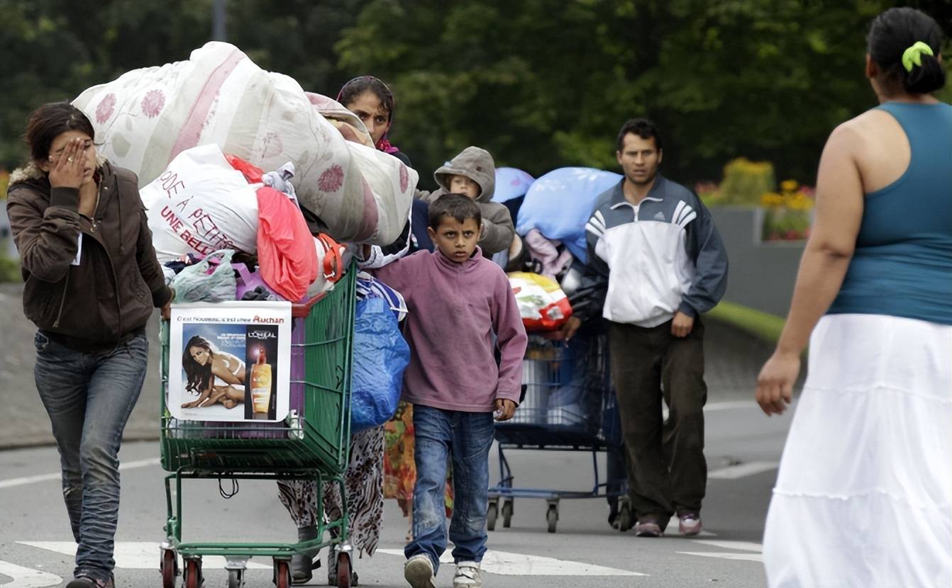 论命苦吉普赛人的苦难血泪远胜犹太人开元ky棋牌犹太人是欧洲最惨的人？(图2)
