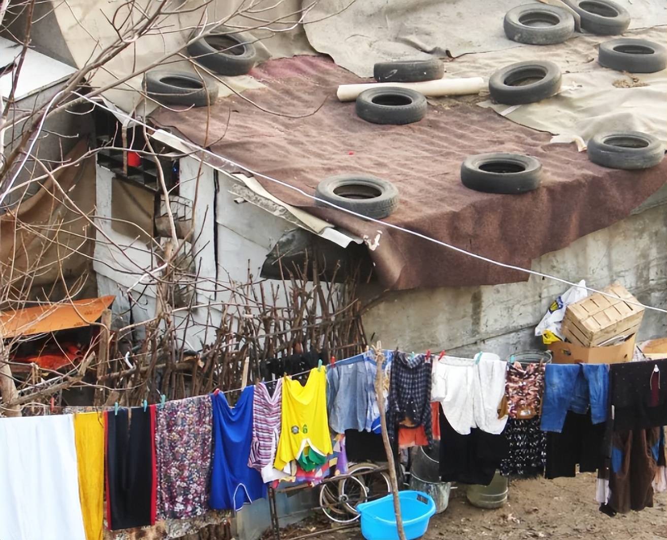 论命苦吉普赛人的苦难血泪远胜犹太人开元ky棋牌犹太人是欧洲最惨的人？(图7)